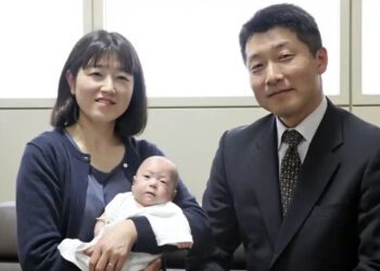 Ryusuke aos 6 meses, quando ganhou alta do hospital. Foto: Kyodo News.