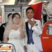 Koudai e Tae se casaram em um voo fretado da Jetstar. Foto: Reprodução/Kyodo News.