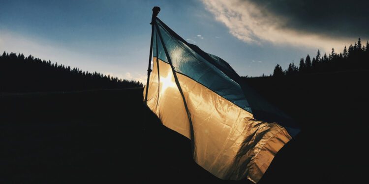 Bandeira da Ucrânia. Foto: Max Kukurudziak - Unsplash.