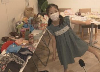 Chi-chan em sua loja de usados de um dia. Reprodução/Fuji TV.
