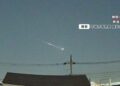 O raro meteoro que cruzou o céu de Kanto. Reprodução/Fuji