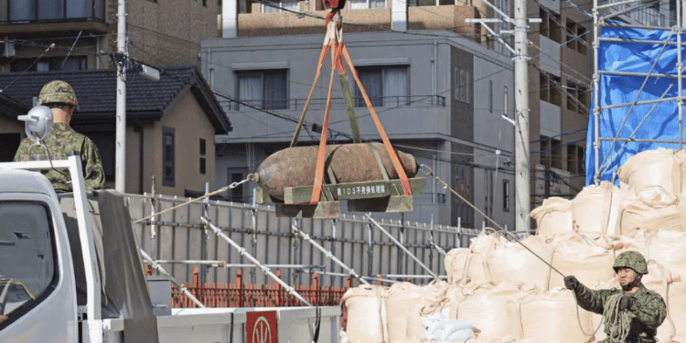 Bomba Não Detonada Removida do Centro de Nagoya 3700 Residentes Evacuados - ThingsOut #image_title