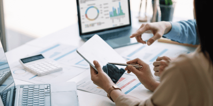 Japão planeja dobrar investimento estrangeiro até 2030 para impulsionar economia e atrair talentos globais - ThingsOut #image_title