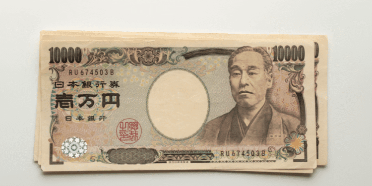 Polícia anuncia achado de ¥18 milhões e inicia busca por proprietário em Niigata - ThingsOut #image_title