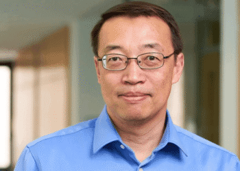 Em rara aparição fundador da Shein promete investimento bilionário na China - ThingsOut #image_title