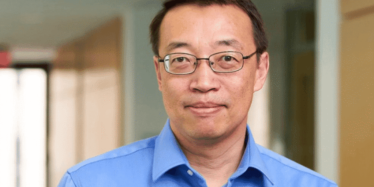 Em rara aparição fundador da Shein promete investimento bilionário na China - ThingsOut #image_title