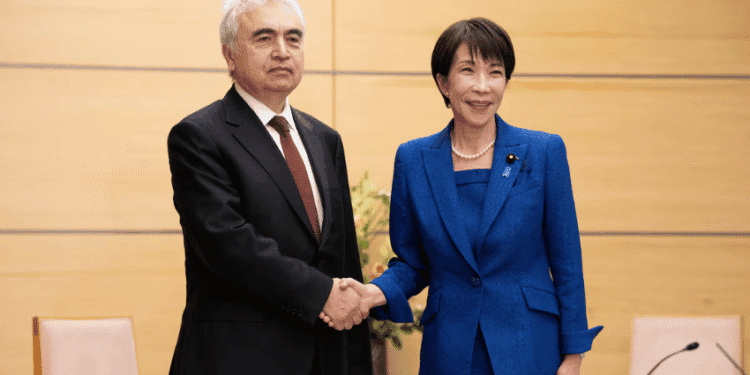 Takaichi pede nova liberação de petróleo para enfrentar crise no Oriente Médio - ThingsOut #image_title