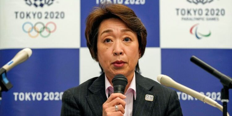 Presidente da Tóquio-2020, Seiko Hashimoto, durante entrevista coletiva em Tóquio