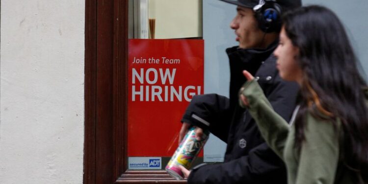 米新規失業保険申請71.9万件に悪化、改善傾向変わらず